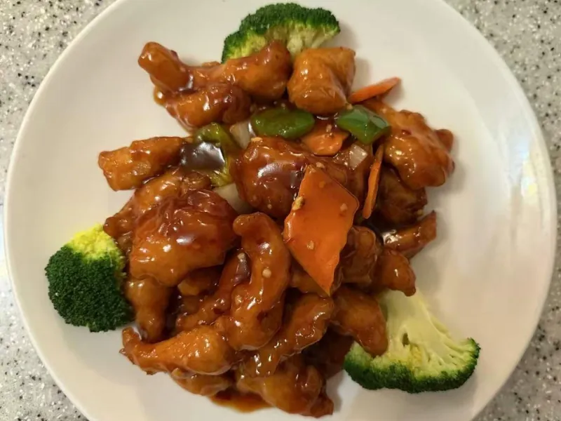 Glazed chicken with veggies and broccoli at China Dragon, a Chinese Restaurant in Orange Beach